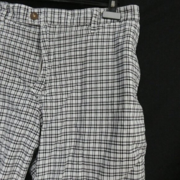 Reversible Plaid Shorts | size 36 | Button and Zipper Closure | Pockets - Picture 14 of 16